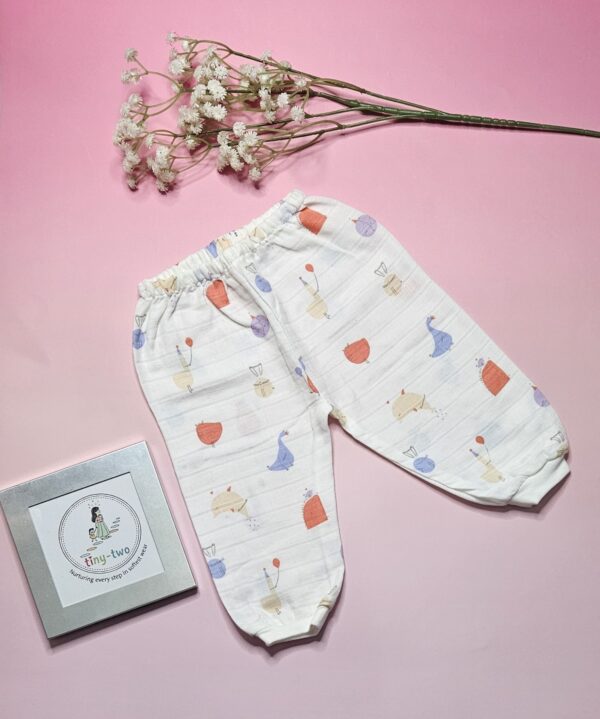 20251220_180628.jpg Premium Muslin Pyjama Set – "The garden song bird" Edition