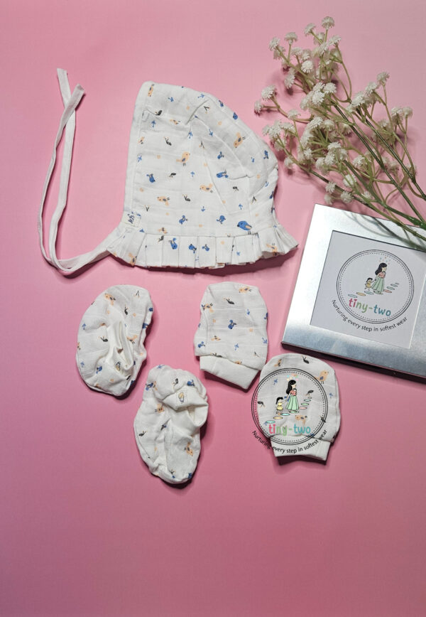 Pure Muslin Newborn Essentials Set (Cap, Mittens & Booties)